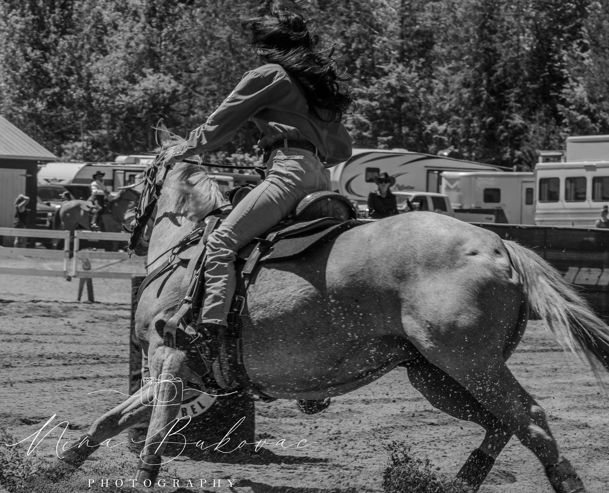 Barrel racing photo